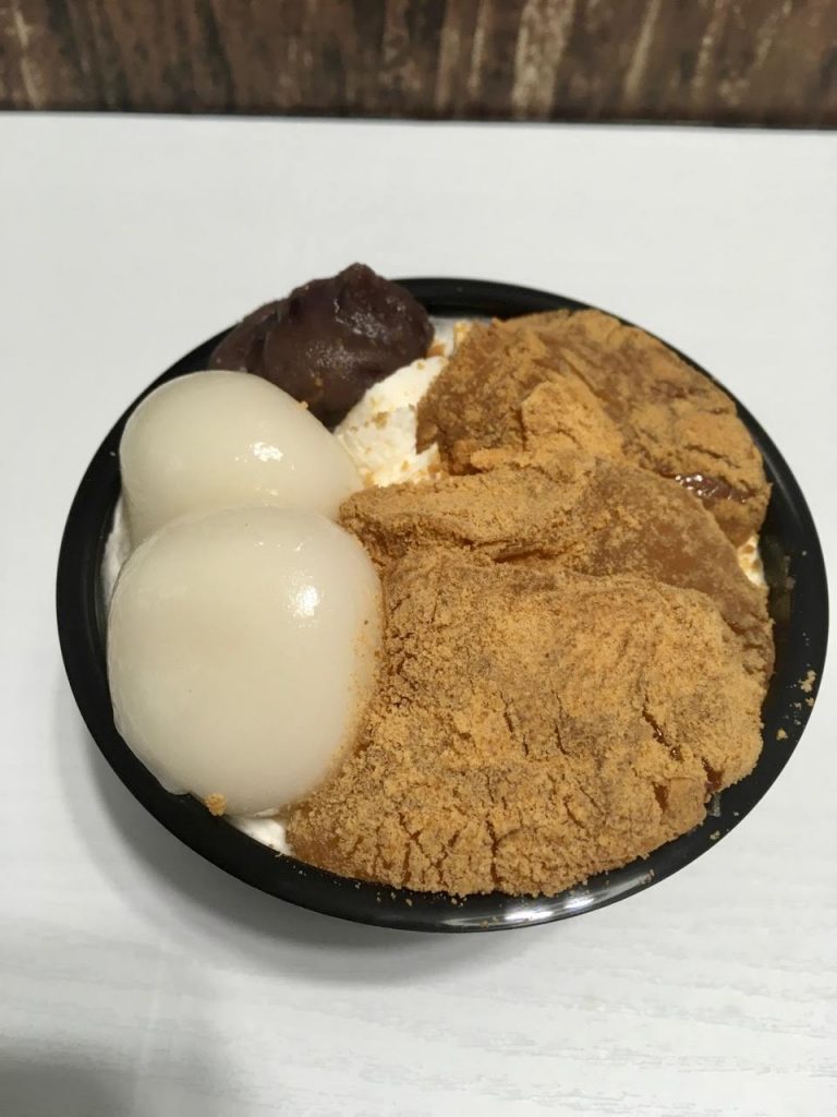 白玉とわらび餅ぜんざい
